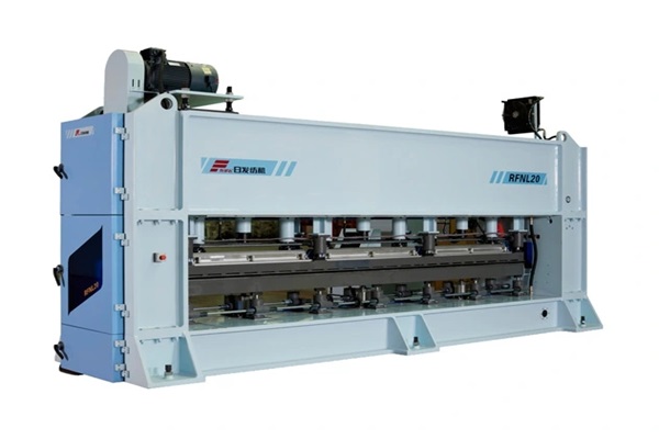 non-woven-punching-machine-1.jpg