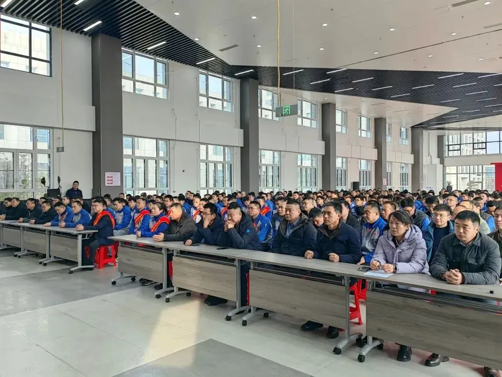 [Shandong RIFA] Uniting Strength for a New Chapter, Charging Ahead with Renewed Vigor — Shandong RIFA Textile Machinery Successfully Holds 2025 Annual Summary and Commendation Conference