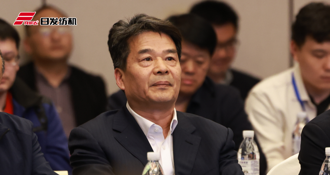 Liu_Jianhua,_President_of_the_China_Fiberglass_Industry_Association.png Liu_Jianhua,_President_of_the_China_Fiberglass_Industry_Association.png