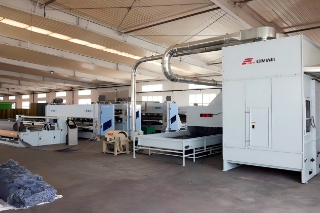 How Can a Needle Punched Non-woven Fabrics Production Line Be Configured for Technical Textile Applications?